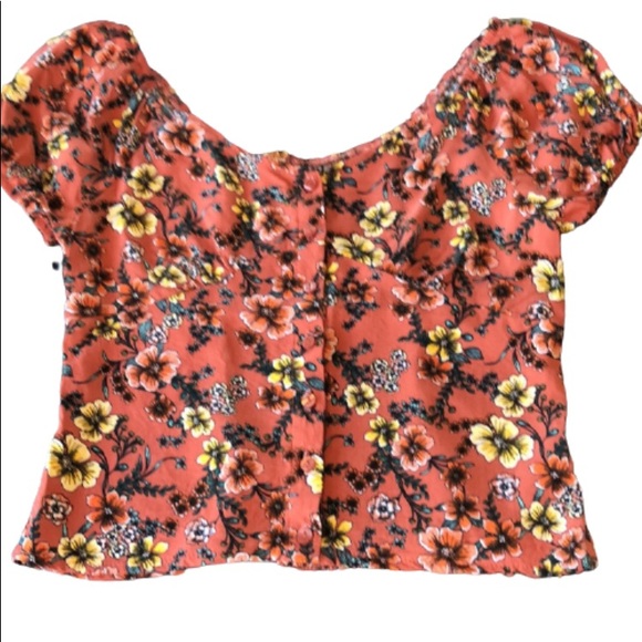 NO BOUNDARIES RUCHED & GATHERED SHORT SLEEVE CROP TOP • FLORAL PATTERN • sz M - Picture 1 of 14
